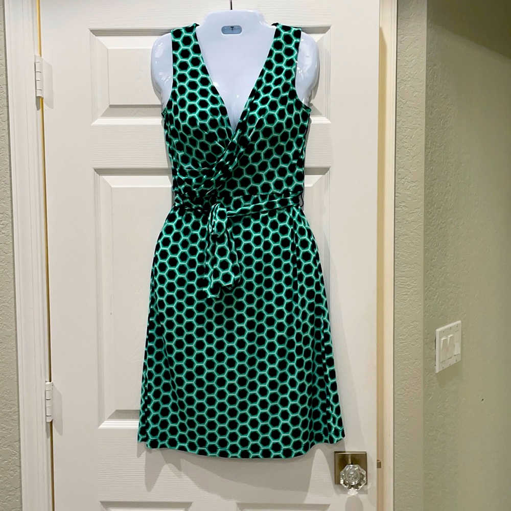 Size 0 surplus wrap dress sleeveless